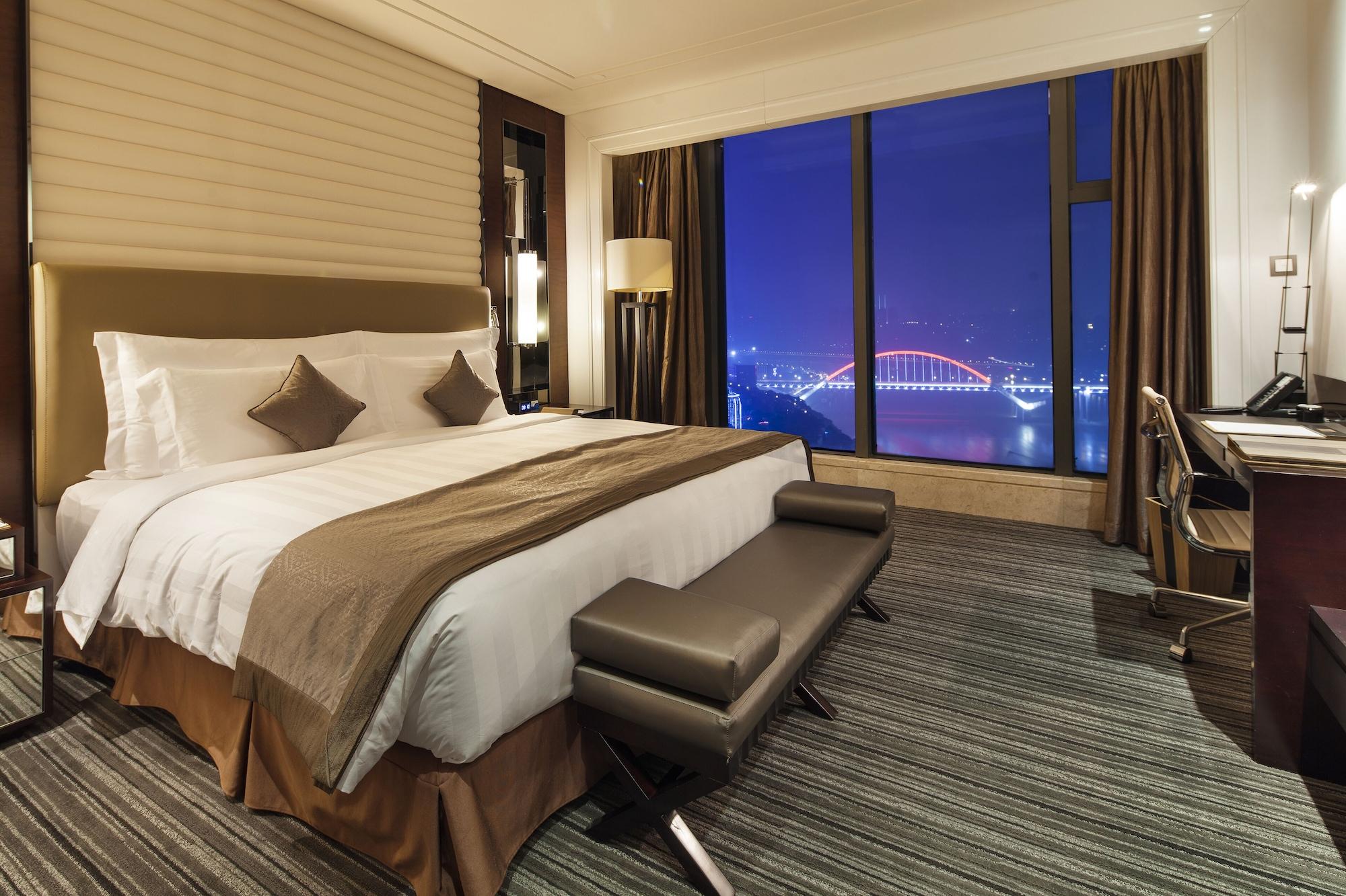 Radisson Blu Plaza Chongqing - Free 2 Bottle Of Local Beer Per Room During Stay Kültér fotó