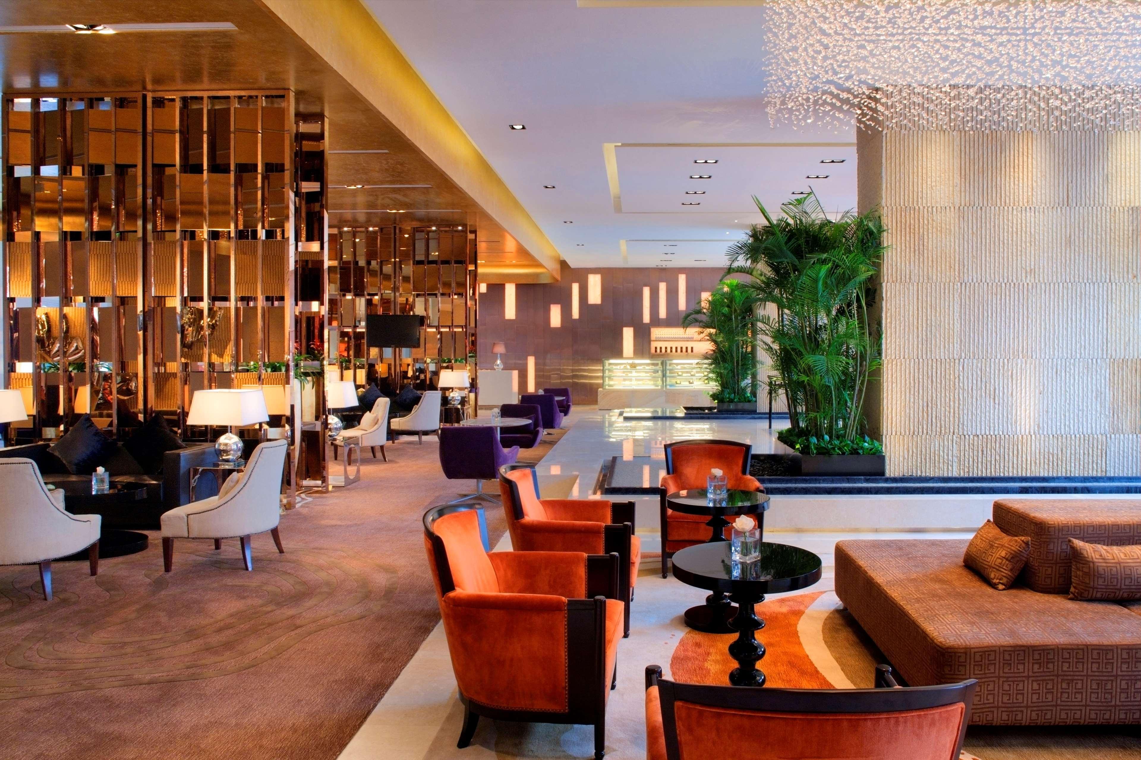 Radisson Blu Plaza Chongqing - Free 2 Bottle Of Local Beer Per Room During Stay Beltér fotó