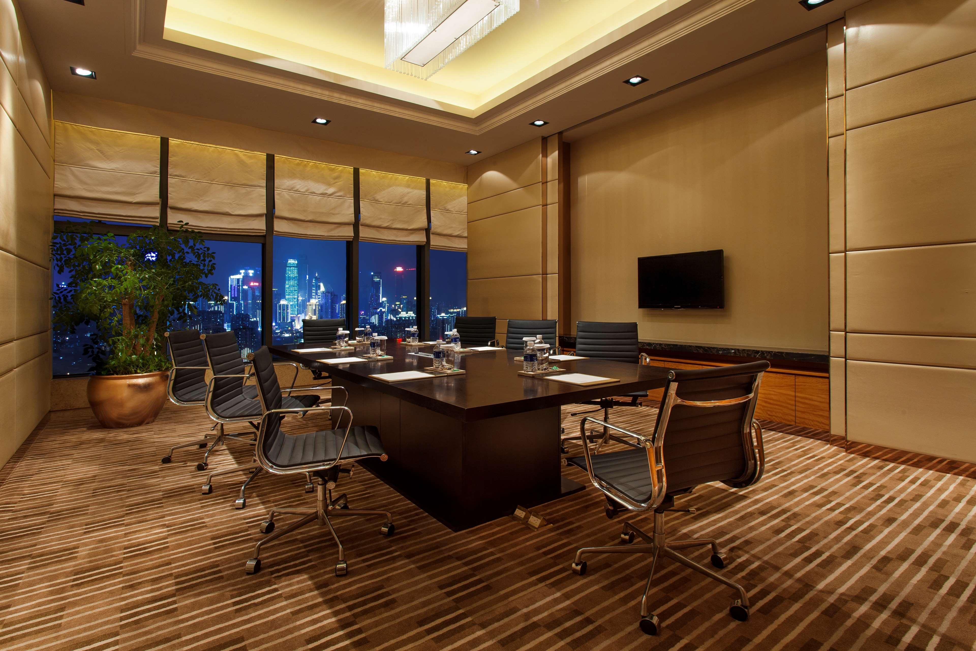 Radisson Blu Plaza Chongqing - Free 2 Bottle Of Local Beer Per Room During Stay Kültér fotó