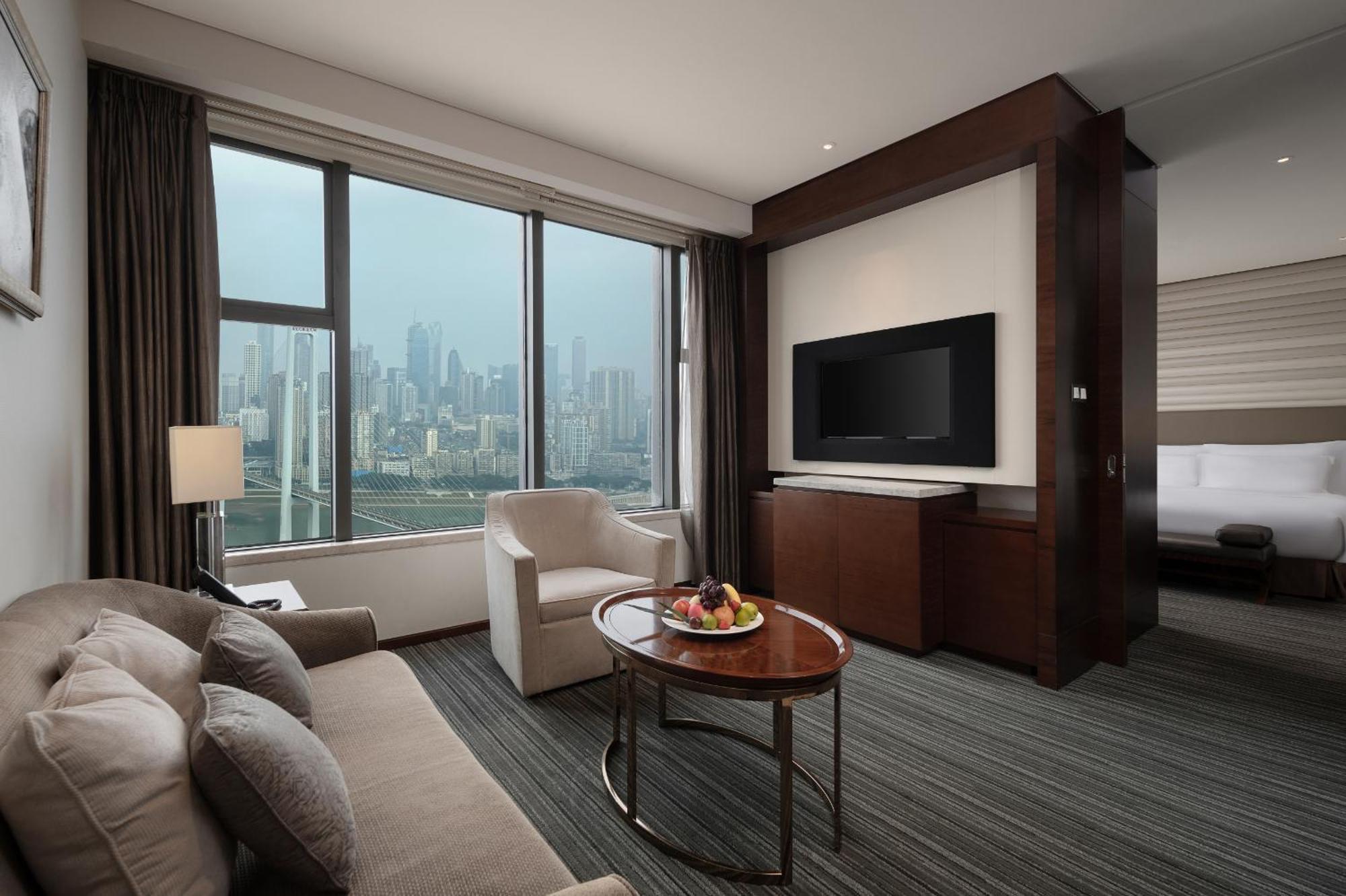 Radisson Blu Plaza Chongqing - Free 2 Bottle Of Local Beer Per Room During Stay Kültér fotó