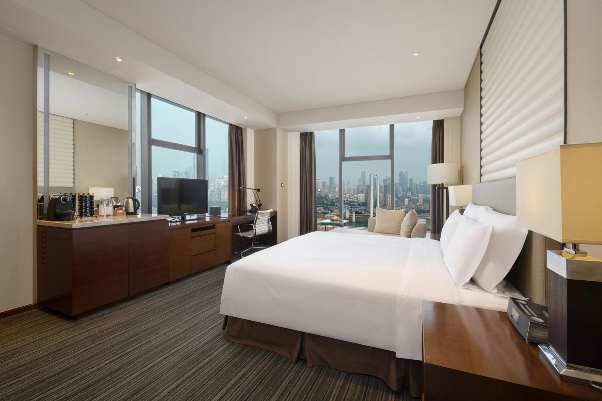 Radisson Blu Plaza Chongqing - Free 2 Bottle Of Local Beer Per Room During Stay Kültér fotó