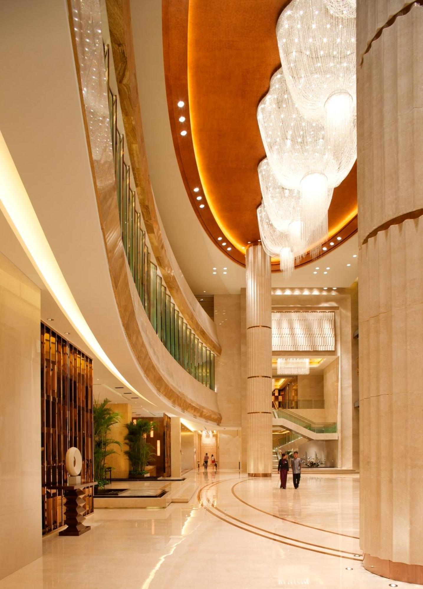 Radisson Blu Plaza Chongqing - Free 2 Bottle Of Local Beer Per Room During Stay Kültér fotó