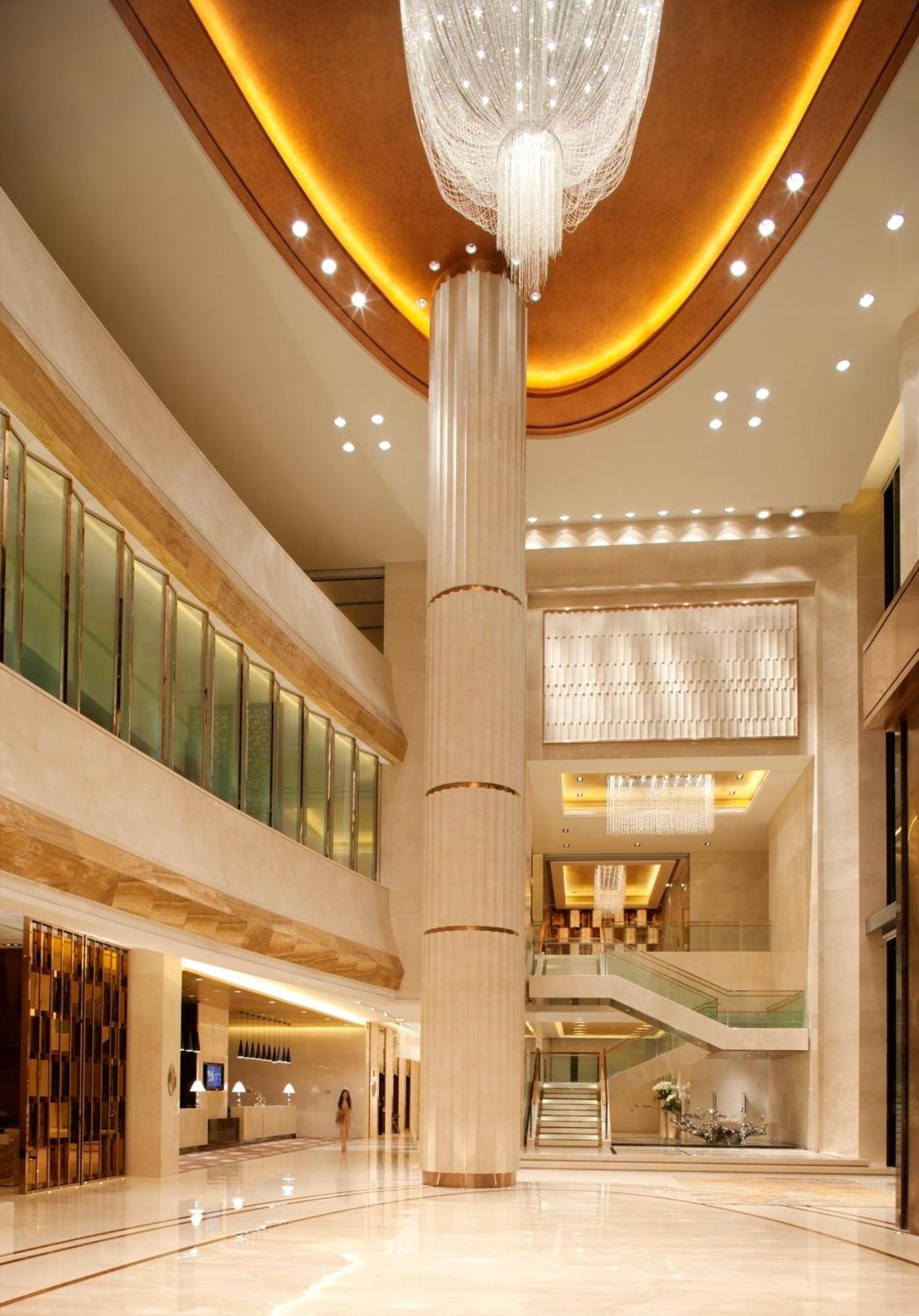 Radisson Blu Plaza Chongqing - Free 2 Bottle Of Local Beer Per Room During Stay Kültér fotó